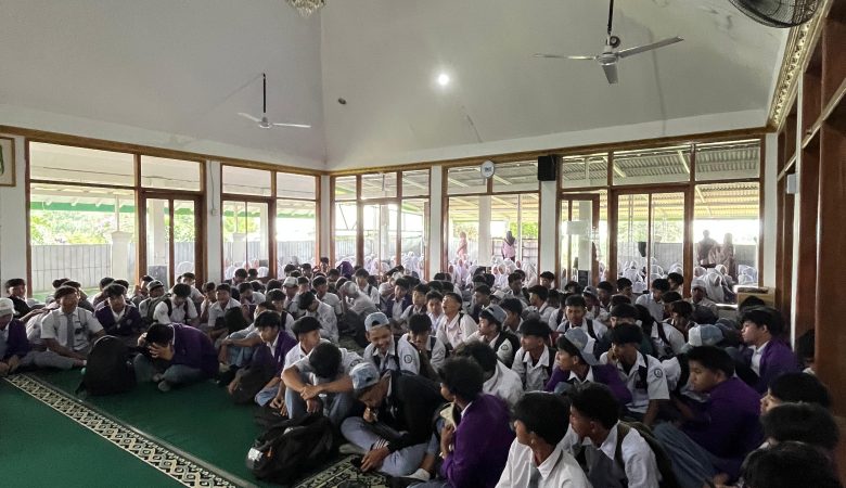 Pengajian Bulanan dan Silaturahmi SMK Al Hafidz ke Cianten Herang